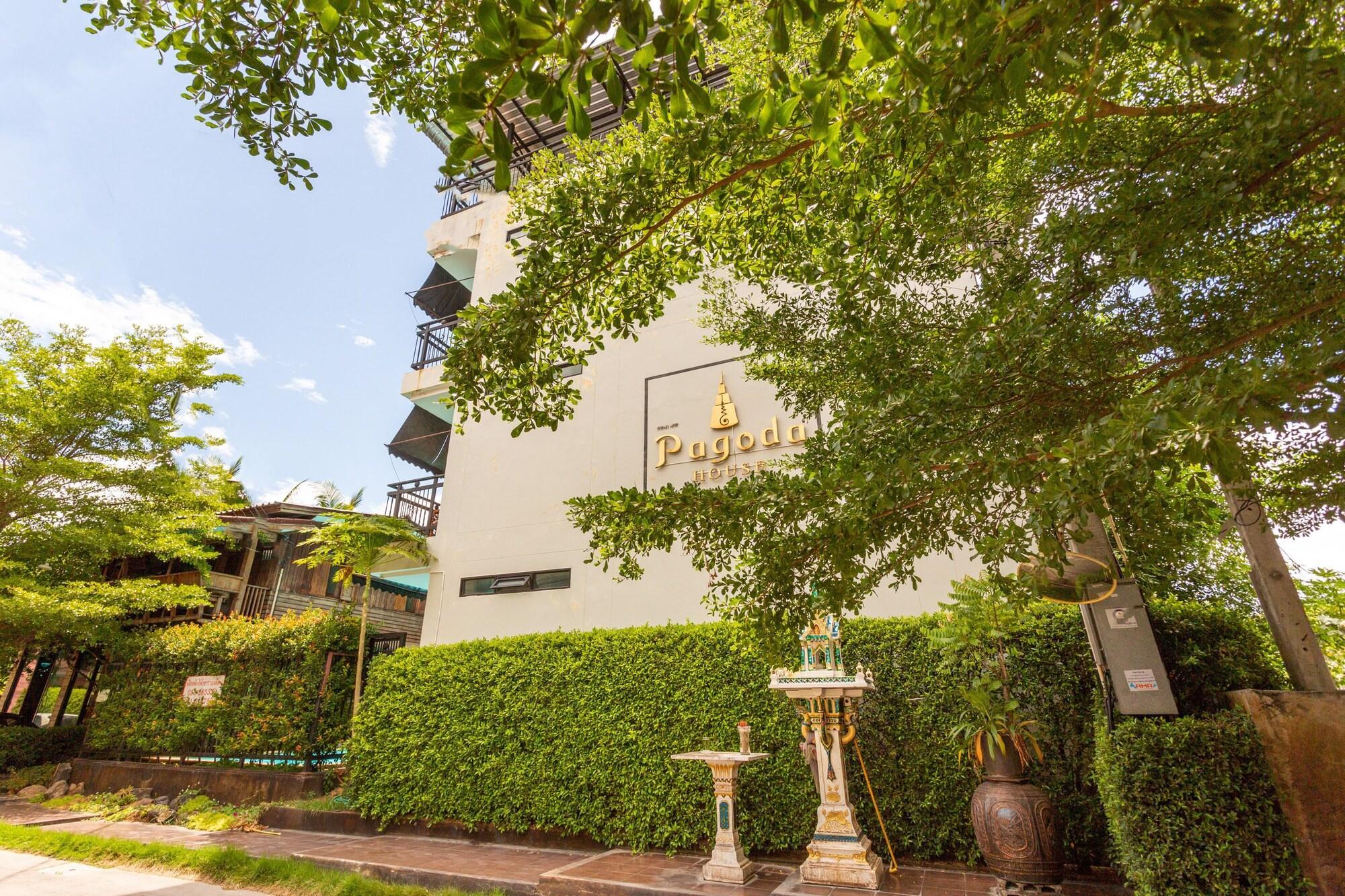 Capital O 1051 Pagoda House Chiang Mai Dış mekan fotoğraf
