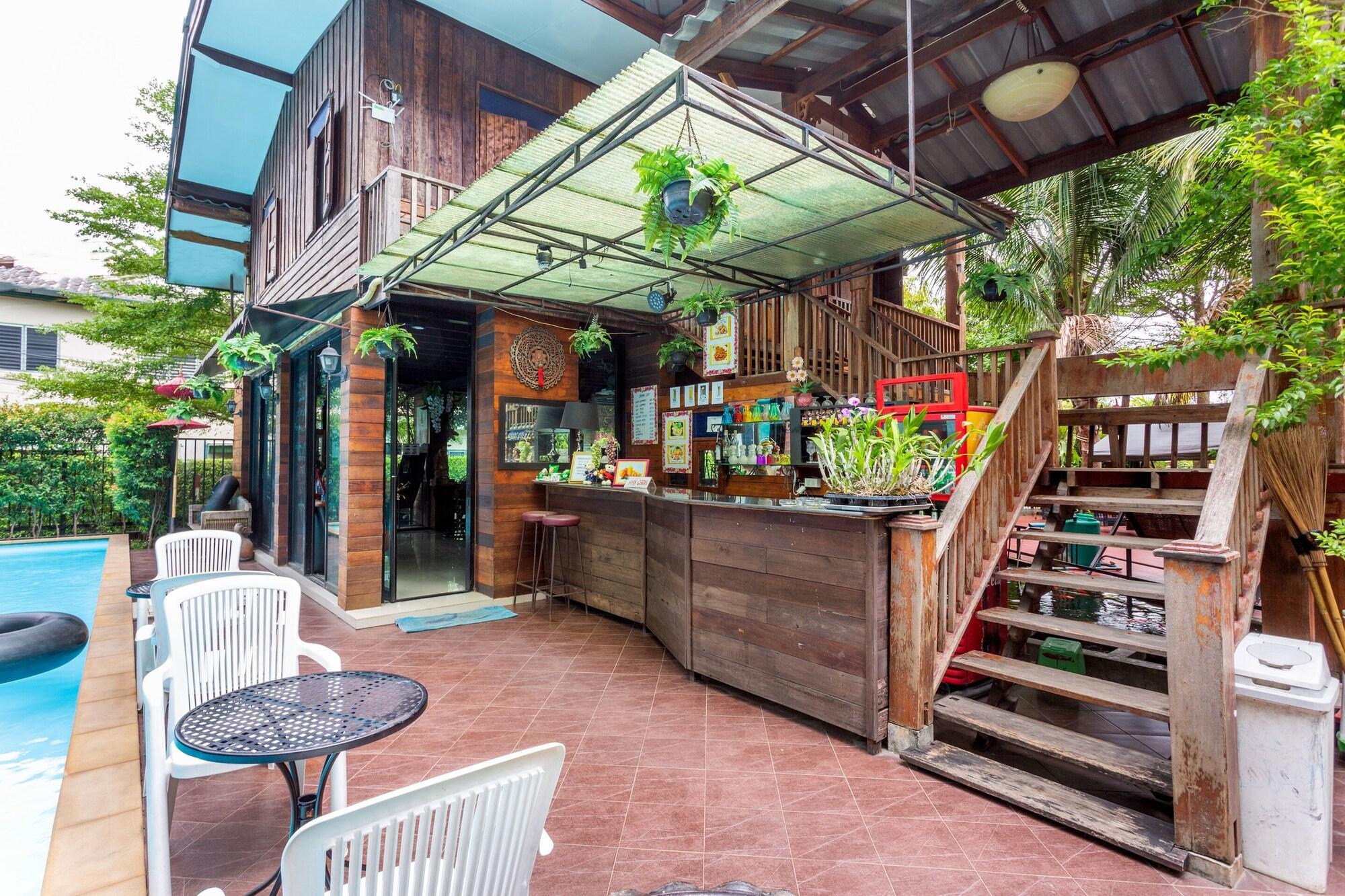 Capital O 1051 Pagoda House Chiang Mai Dış mekan fotoğraf