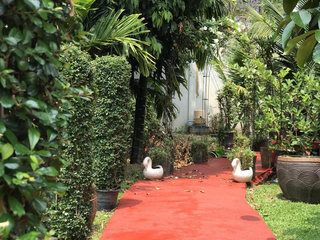 Capital O 1051 Pagoda House Chiang Mai Dış mekan fotoğraf